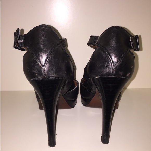 Metallic Black Pep Toe Heel - Picture 3 of 3